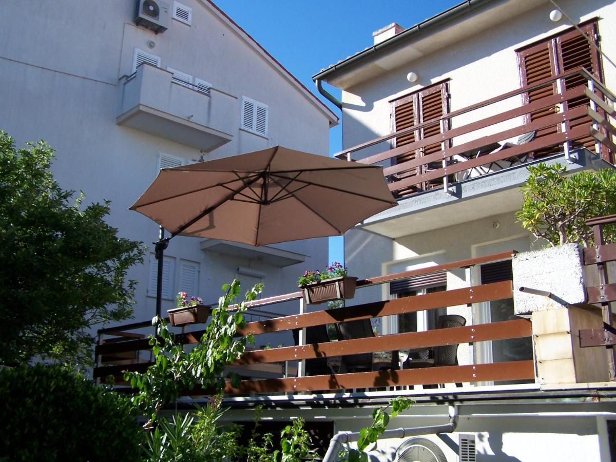 Apartments Sestan Novalja Exterior foto